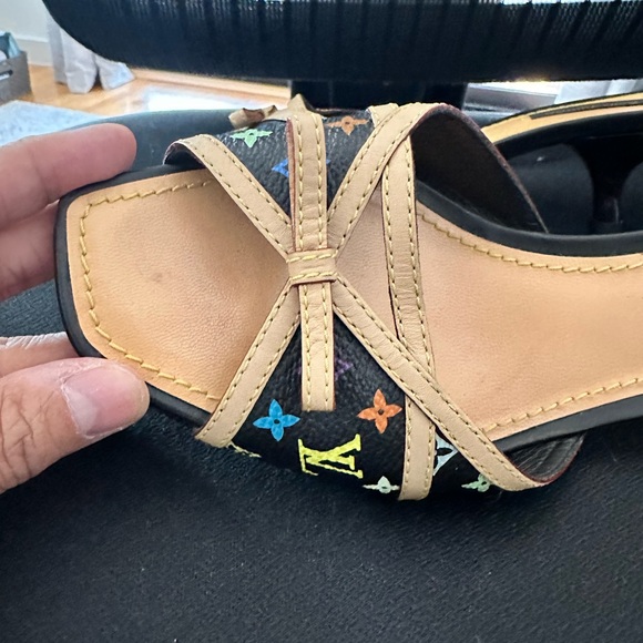 LV sandals in very good condition size 36 - Picture 14 of 16